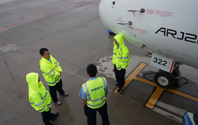 3. 現場(chǎng)支援團隊.jpg